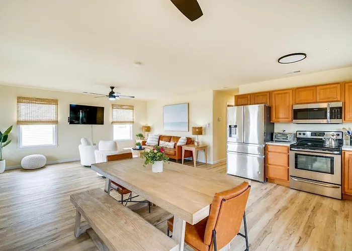 Nags Head Vacation Rental W/ Hot Tub: Near Beach!